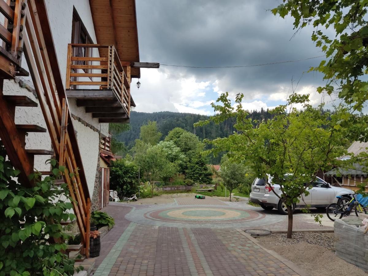 Апартаменти "У Кузьмича" 2 Mykulyčyn Exteriér fotografie